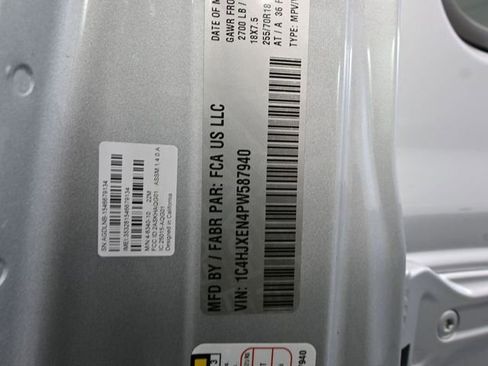 Used 2023 Jeep Wrangler Altitude image 48