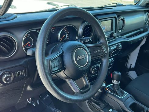 Used 2021 Jeep Wrangler Unlimited Sport AWD/4WD image 10