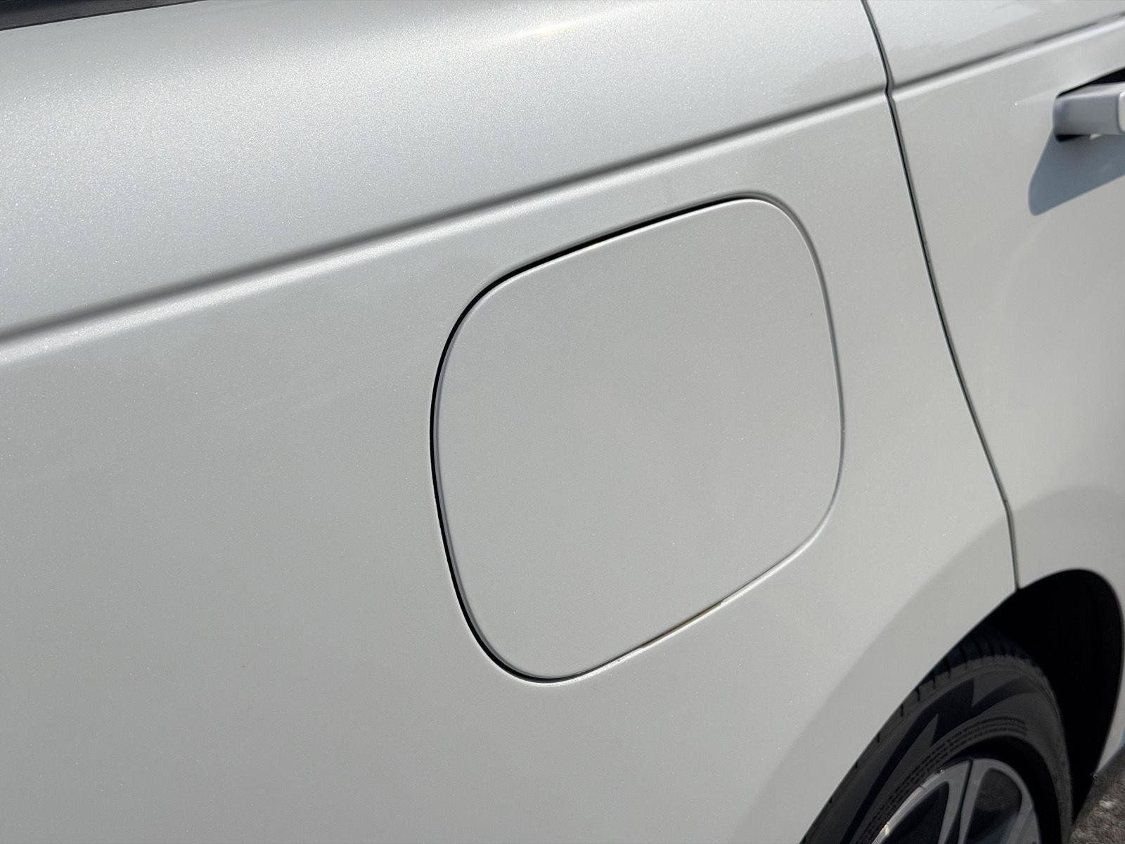 Used 2023 Land Rover Range Rover SE AWD/4WD image 9