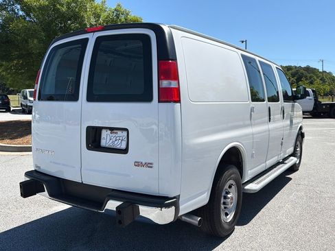 Used 2024 GMC Savana 2500 w/ Driver Convenience Package RWD image 7