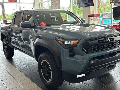 New 2026 Toyota Tacoma TRD Off-Road w/ TRD Off Road Upgrade Package AWD/4WD image 29