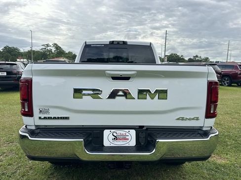 New 2026 RAM 2500 Laramie AWD/4WD image 4
