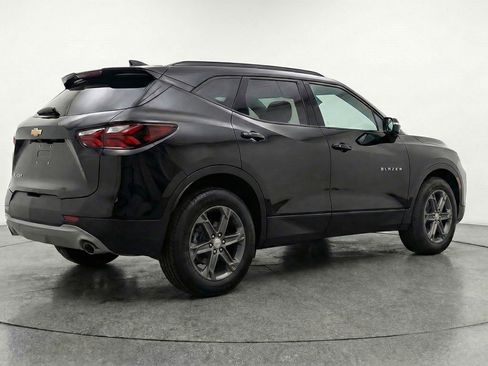 Used 2025 Chevrolet Blazer LT FWD image 9