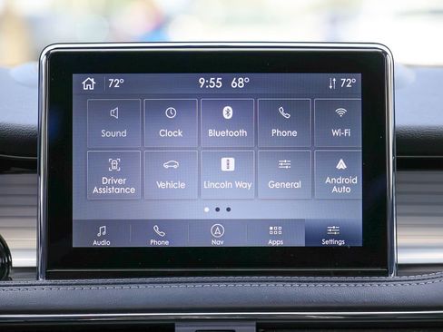 Certified 2022 Lincoln Corsair AWD w/ Premium Package image 11