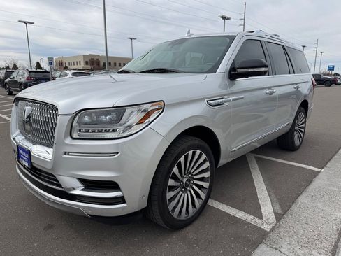 Used 2018 Lincoln Navigator Reserve w/ Technology Package image 3