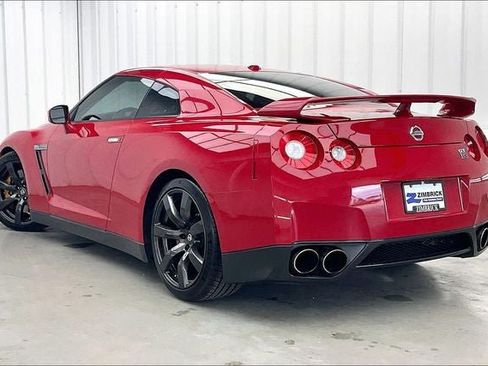 Used 2010 Nissan GT-R Premium AWD/4WD image 11