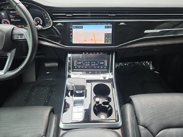 Used 2020 Audi Q8 Prestige AWD/4WD image 13