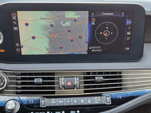 Used 2021 Lexus LS 500 w/ Accessory Package (Z2) image 22