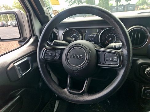 Used 2021 Jeep Wrangler Sport AWD/4WD image 19