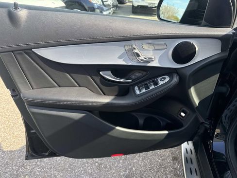 Used 2022 Mercedes-Benz GLC 300 4MATIC w/ AMG Line image 18