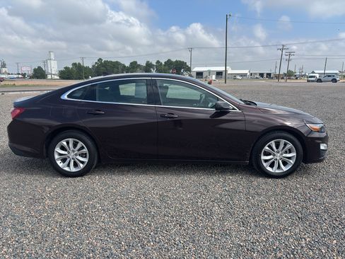 Used 2021 Chevrolet Malibu LT FWD image 4
