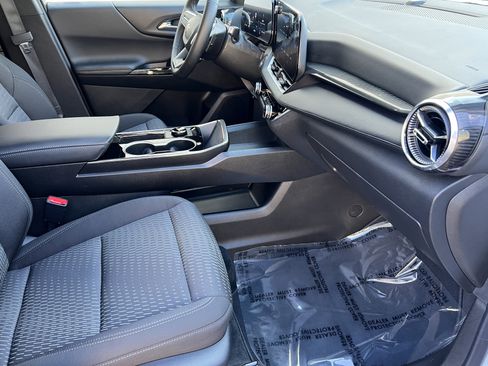 Used 2026 Chevrolet Equinox LT image 23