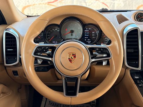 Used 2015 Porsche Cayenne S image 29