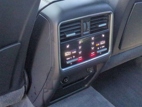 Used 2019 Porsche Cayenne Turbo AWD/4WD image 26