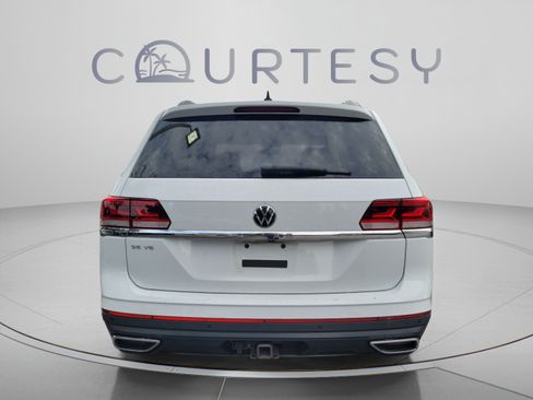 Used 2022 Volkswagen Atlas SE w/ Panoramic Sunroof Package FWD image 11