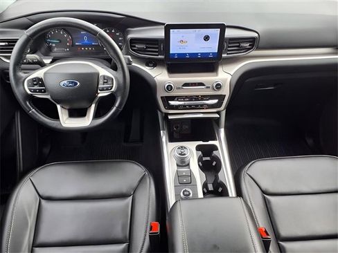 Used 2023 Ford Explorer XLT w/ Equipment Group 202A image 16