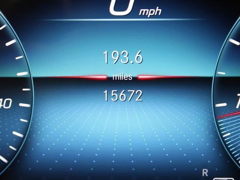 Used 2022 Mercedes-Benz GLS 580 4MATIC image 7