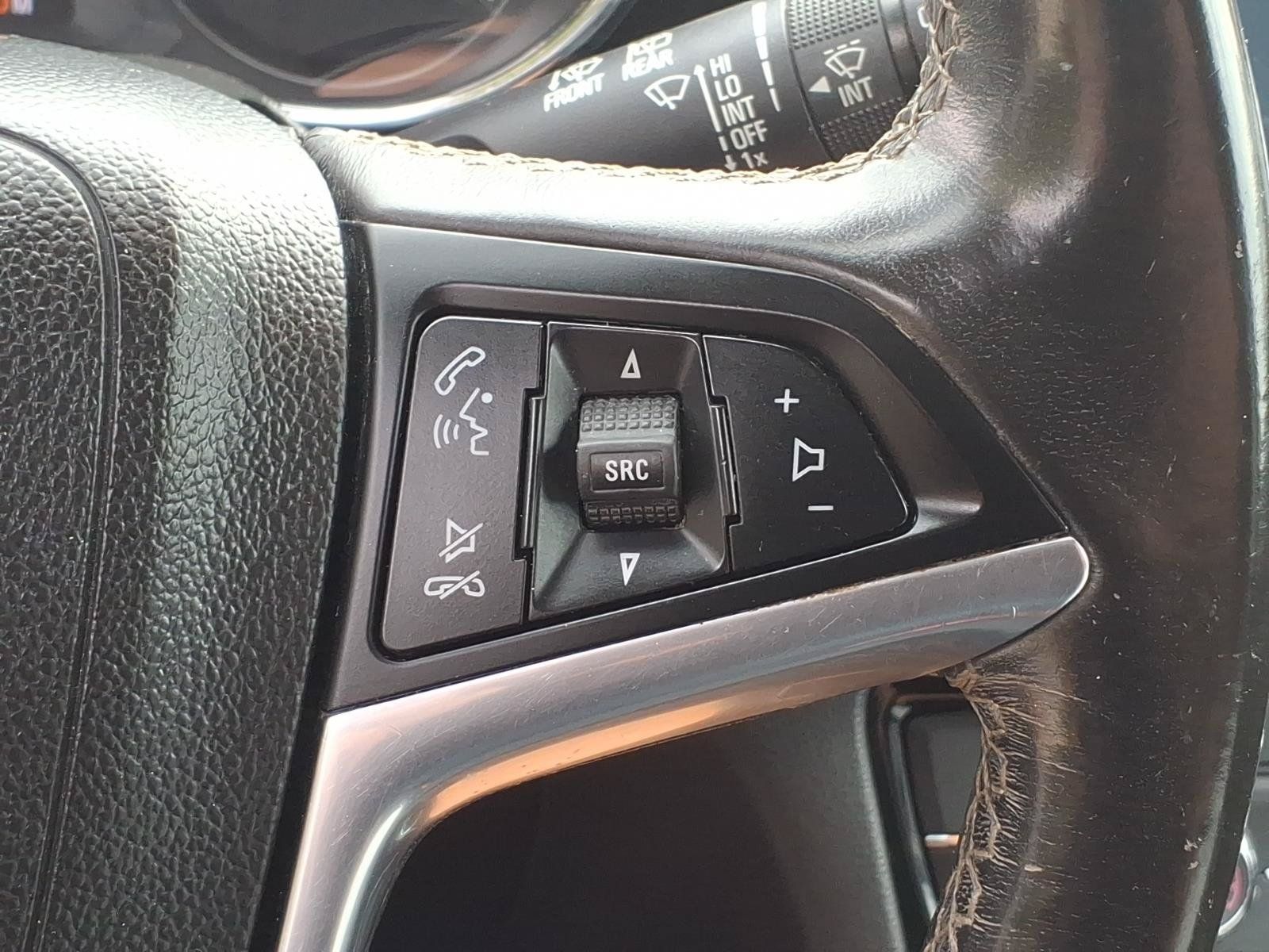 Used 2020 Buick Encore Preferred AWD/4WD image 23