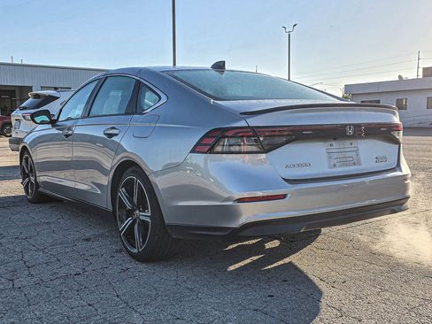 Used 2023 Honda Accord Sport image 4