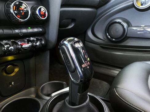 Used 2020 MINI Cooper 2-Door Hardtop FWD image 19