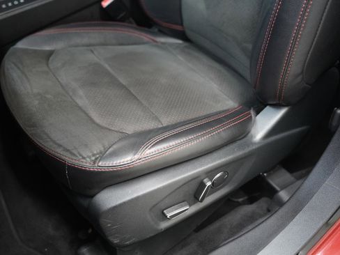 Used 2018 Ford Explorer XLT w/ Equipment Group 202A image 26