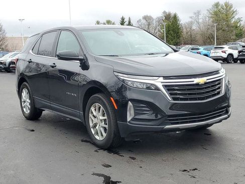 Used 2024 Chevrolet Equinox LT image 2