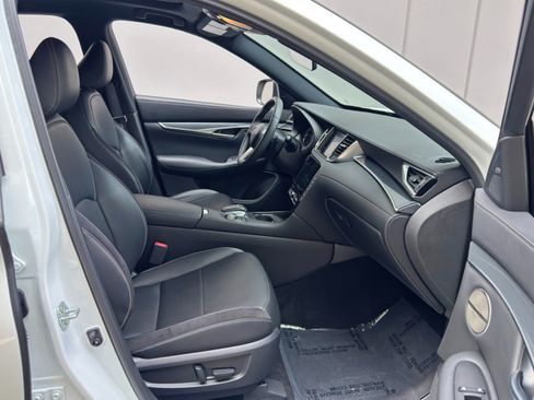 Used 2024 INFINITI QX50 Sport FWD image 15