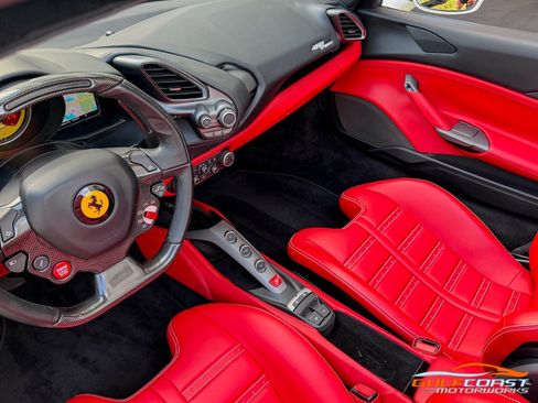 Used 2018 Ferrari 488 Spider image 15