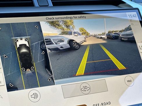 New 2025 Land Rover Discovery Sport S AWD/4WD image 17