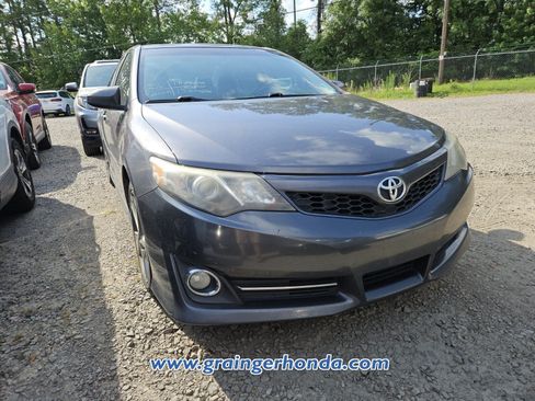 Used 2012 Toyota Camry SE FWD image 3