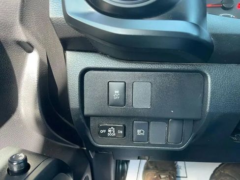 Used 2020 Toyota Tacoma SR image 24