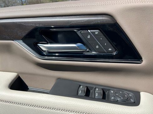 New 2026 GMC Yukon XL Denali w/ Denali Reserve Package image 59