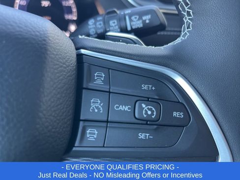 New 2025 Jeep Grand Cherokee L Altitude image 14