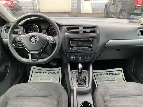 Used 2015 Volkswagen Jetta SE image 14