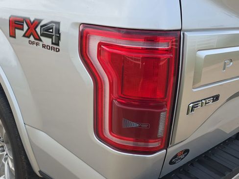 Used 2015 Ford F150 Platinum w/ Equipment Group 701A Luxury AWD/4WD image 32