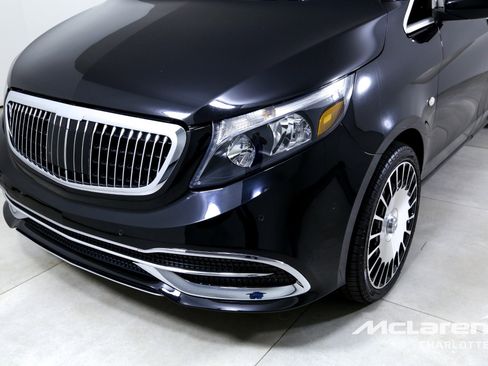 Used 2018 Mercedes-Benz Metris Passenger image 35