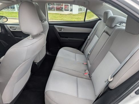 Used 2016 Toyota Corolla LE FWD image 18
