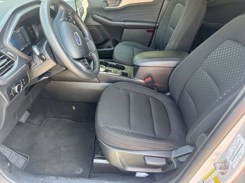 Used 2025 Ford Escape Active w/ Tech Pack #1 FWD image 9