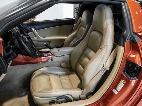 Used 2005 Chevrolet Corvette Coupe w/ Preferred Equipment Group RWD image 26