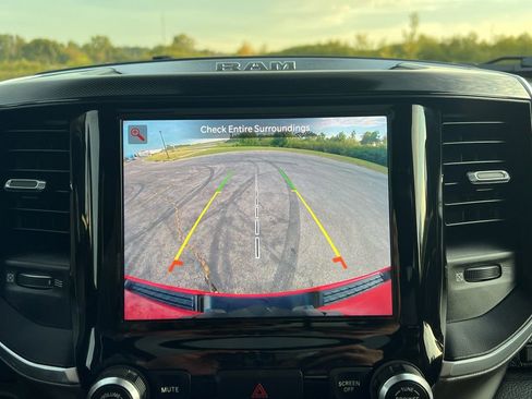 Used 2022 RAM 1500 Laramie image 30