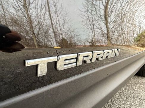 Used 2021 GMC Terrain SLE w/ Driver Convenience Package image 10