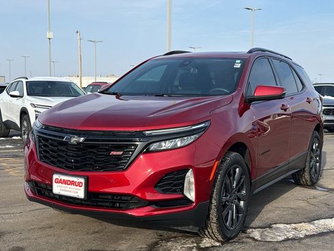 Used 2024 Chevrolet Equinox RS w/ RS Leather Package image 2