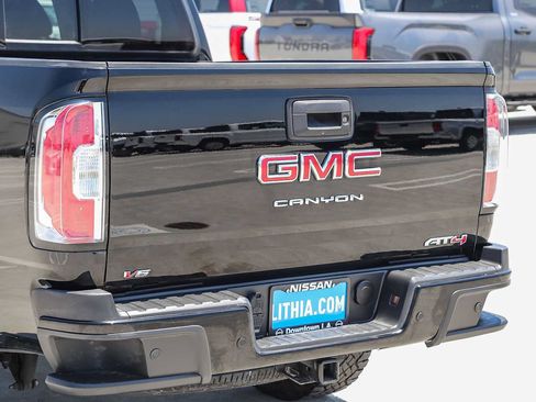 Used 2022 GMC Canyon AT4 w/ Driver Alert Package AWD/4WD image 10