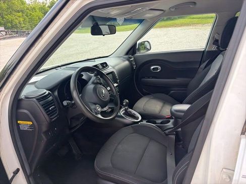 Used 2019 Kia Soul + FWD image 14