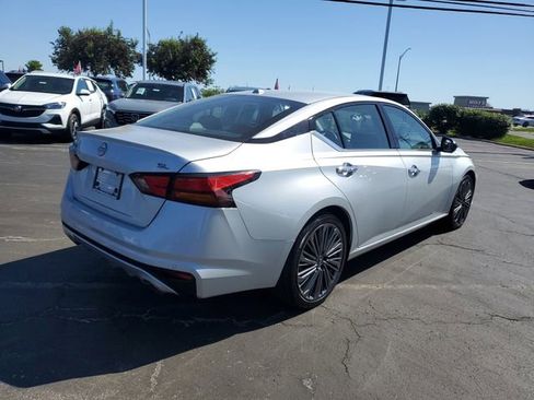 Used 2023 Nissan Altima 2.5 SL FWD image 4