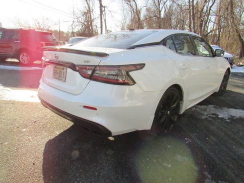 Used 2021 Nissan Maxima SR w/ Sport Mat Group image 6