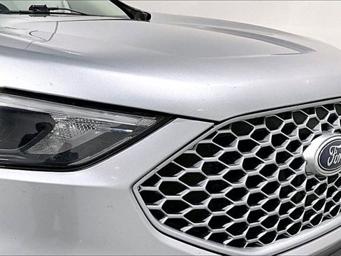 Used 2023 Ford Edge SEL image 32