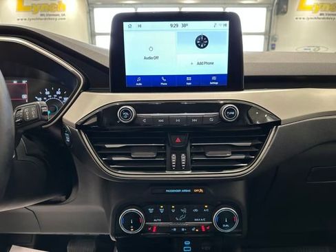 Used 2022 Ford Escape SE w/ Convenience Package image 11