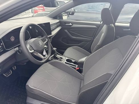 Used 2026 Volkswagen Jetta Sport FWD image 3
