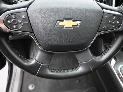 Used 2023 Chevrolet Traverse LT image 9